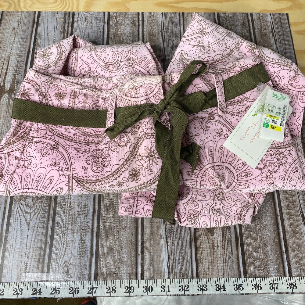 Bamboo Traders Pink Paisley Pants Corduroy feeling and very soft Size 12.. NWT